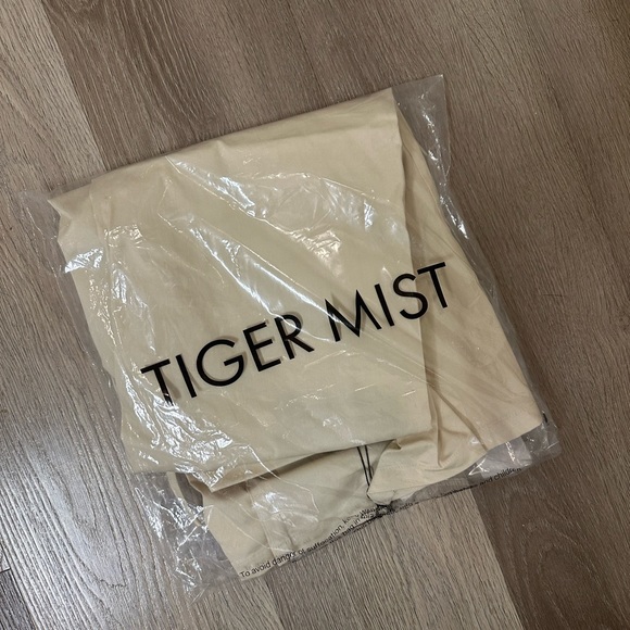 tiger mist | kyrie pant - Picture 3 of 3